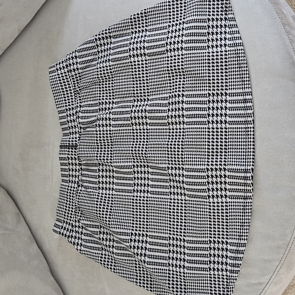 Alo Jacquard Glenplaid Tennis Skirt - Picture 6 of 6